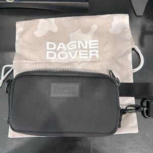 Dagne Dover Mara Phone Sling NWT Black onyx